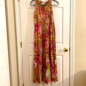 True Destinations women’s resort wear leaf print maxi dress